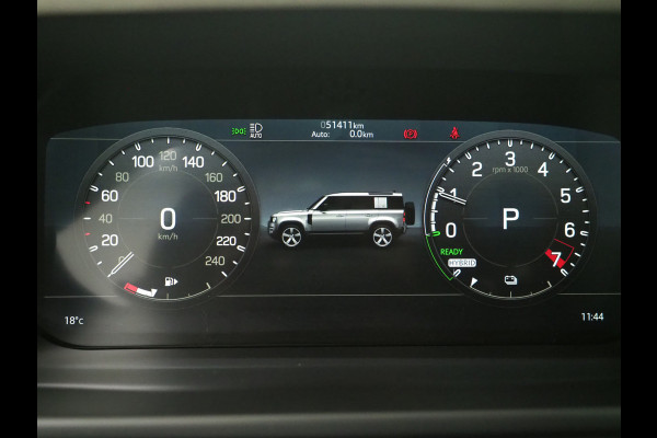 Land Rover Defender 110 2.0 P400e Urban | Panoramadak | Explorer Pack | Lightbar | 360 | Trekhaak | Meridian | Sidesteps | Carplay