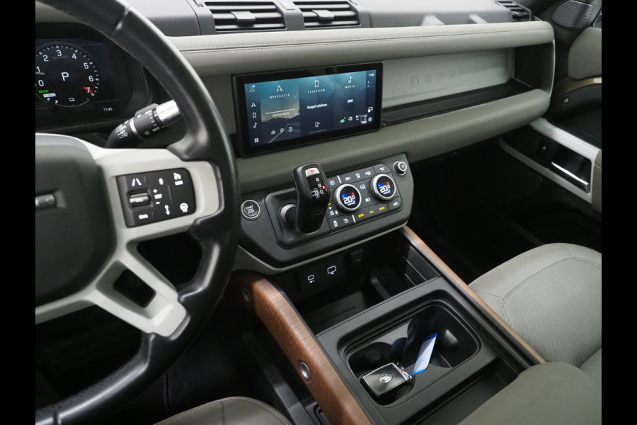 Land Rover Defender 110 2.0 P400e Urban | Panoramadak | Explorer Pack | Lightbar | 360 | Trekhaak | Meridian | Sidesteps | Carplay