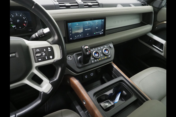 Land Rover Defender 110 2.0 P400e Urban | Panoramadak | Explorer Pack | Lightbar | 360 | Trekhaak | Meridian | Sidesteps | Carplay