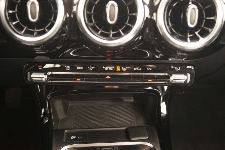 Mercedes-Benz A-Klasse 180 136pk Edition -NAVI-ECC-CAM-PDC-