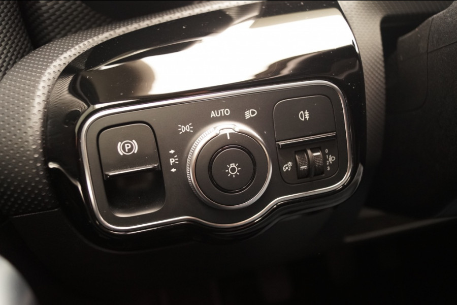 Mercedes-Benz A-Klasse 180 136pk Edition -NAVI-ECC-CAM-PDC-