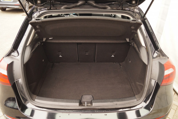 Mercedes-Benz A-Klasse 180 136pk Edition -NAVI-ECC-CAM-PDC-