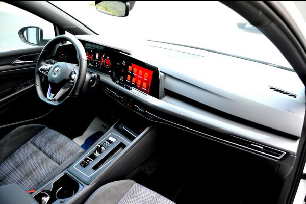Volkswagen Golf 1.4 eHybrid GTE CARPLAY/NAVI/VIRTUAL COCKPIT