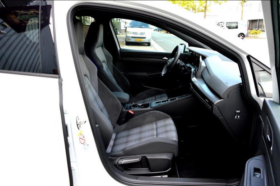 Volkswagen Golf 1.4 eHybrid GTE CARPLAY/NAVI/VIRTUAL COCKPIT