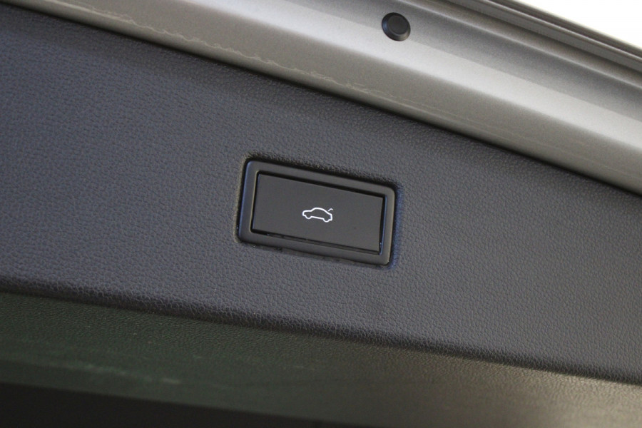 Volkswagen Tiguan 1.5 TSI ACT Highline |Pano|Stoel/Stuur verw.|