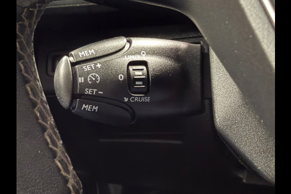 Peugeot 3008 1.2 PureTech Blue Lease Executive APPLE CARPLAY NAVIGATIE PDC CRUISE LEDER AIRCO USB
