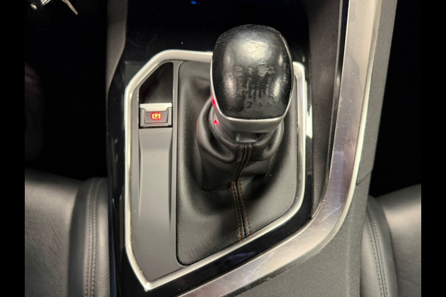 Peugeot 3008 1.2 PureTech Blue Lease Executive APPLE CARPLAY NAVIGATIE PDC CRUISE LEDER AIRCO USB