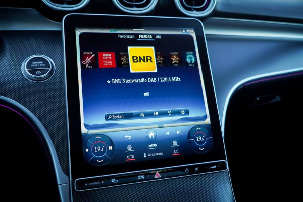 Mercedes-Benz C-Klasse Estate 200 AMG Line / Pano / Burmester / Trekhaak / Stoelverwarming