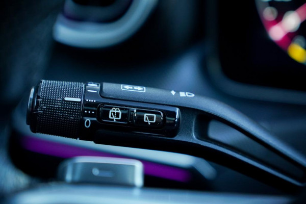 Mercedes-Benz C-Klasse Estate 200 AMG Line / Pano / Burmester / Trekhaak / Stoelverwarming