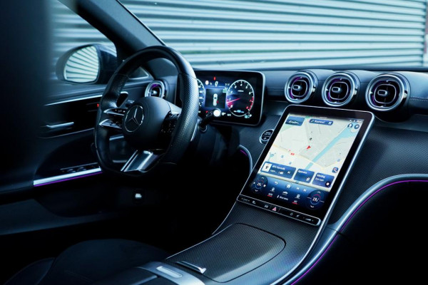 Mercedes-Benz C-Klasse Estate 200 AMG Line / Pano / Burmester / Trekhaak / Stoelverwarming