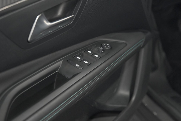 Peugeot 3008 1.6 HYbrid 225 Allure Pack Business | Camera | Navigatie | Apple Carplay | Parkeersensoren