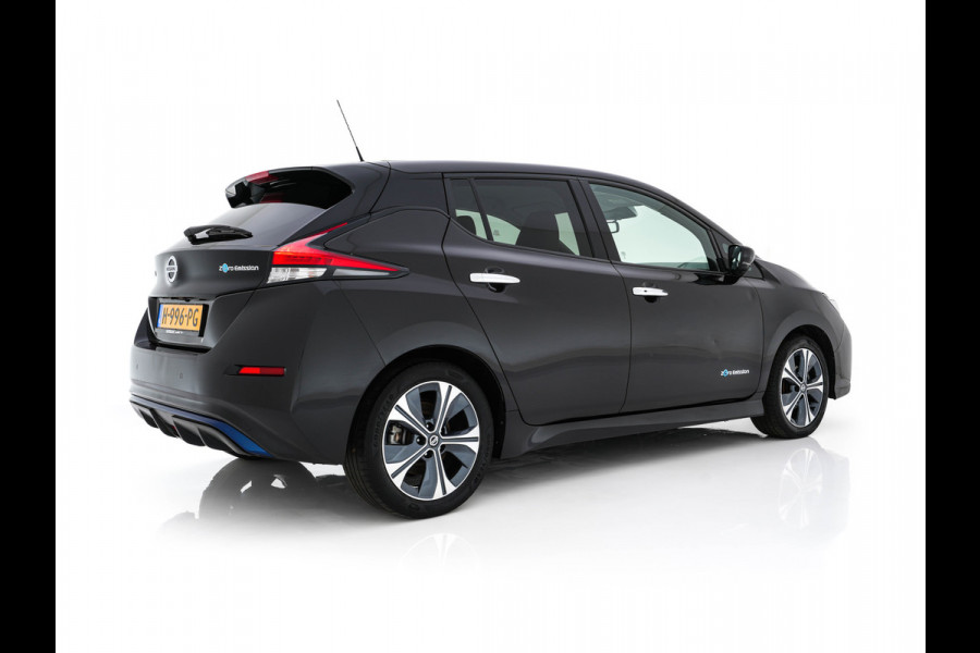 Nissan Leaf Tekna 40 kWh (SOH-83%) (INCL-BTW) *Aut.*LEATHER | FULL-LED | BOSE-AUDIO | TOPVIEW | DAB | KEYLESS | NAVI-FULLMAP | DAB | HEATED-COMFORTSEATS | PRIVACY-GLASS | ADAPTIVE-CRUISE | 17''ALU*