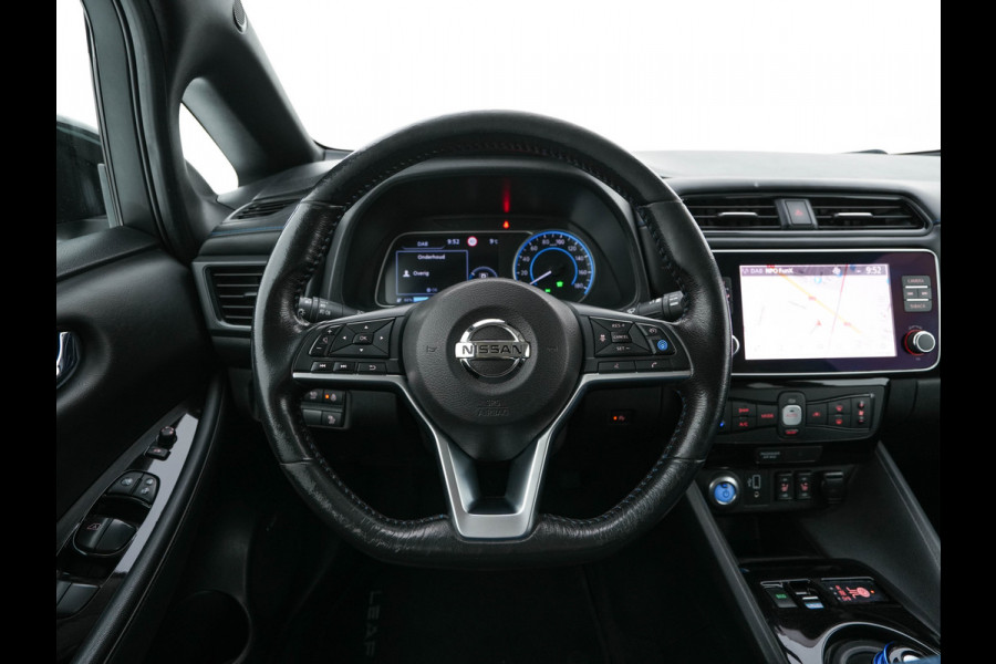 Nissan Leaf Tekna 40 kWh (SOH-83%) (INCL-BTW) *Aut.*LEATHER | FULL-LED | BOSE-AUDIO | TOPVIEW | DAB | KEYLESS | NAVI-FULLMAP | DAB | HEATED-COMFORTSEATS | PRIVACY-GLASS | ADAPTIVE-CRUISE | 17''ALU*