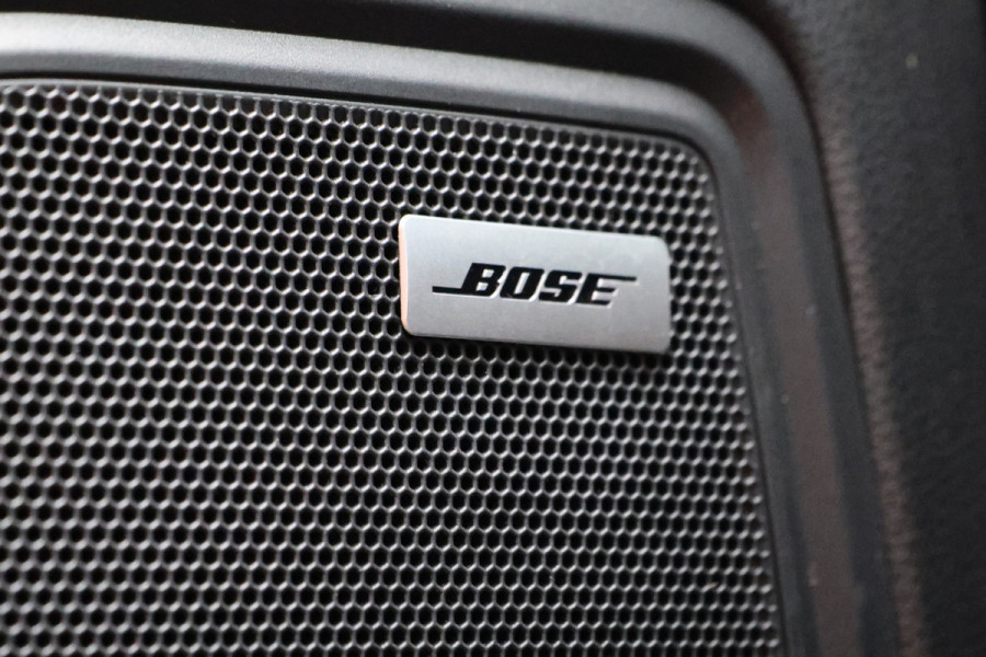 Porsche Macan 2.0 | ACC | Panoramadak | Inc BTW | 21'' | Sportchrono | Bose | Stoelventilatie | Elek. trekhaak | CarPlay | Luchtvering | Camera | Memory seats | Lederen bekleding | Alarm klasse 5 | Standkachel