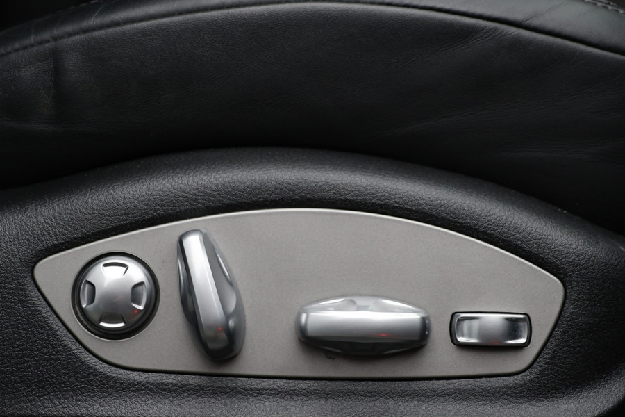 Porsche Macan 2.0 | ACC | Panoramadak | Inc BTW | 21'' | Sportchrono | Bose | Stoelventilatie | Elek. trekhaak | CarPlay | Luchtvering | Camera | Memory seats | Lederen bekleding | Alarm klasse 5 | Standkachel