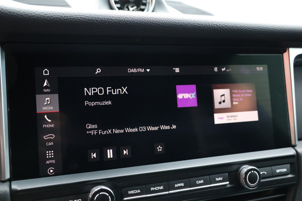 Porsche Macan 2.0 | ACC | Panoramadak | Inc BTW | 21'' | Sportchrono | Bose | Stoelventilatie | Elek. trekhaak | CarPlay | Luchtvering | Camera | Memory seats | Lederen bekleding | Alarm klasse 5 | Standkachel