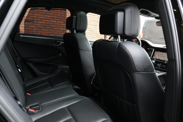 Porsche Macan 2.0 | ACC | Panoramadak | Inc BTW | 21'' | Sportchrono | Bose | Stoelventilatie | Elek. trekhaak | CarPlay | Luchtvering | Camera | Memory seats | Lederen bekleding | Alarm klasse 5 | Standkachel