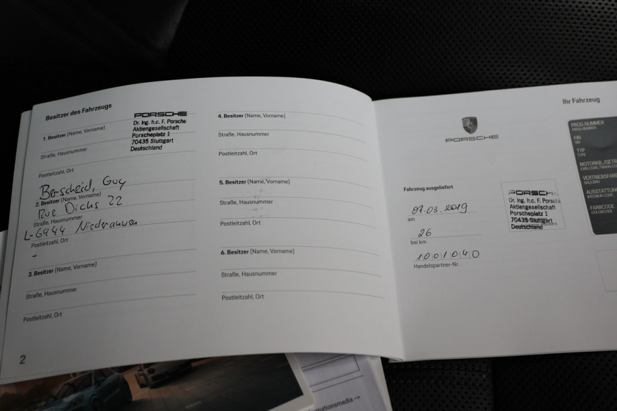 Porsche Macan 2.0 | ACC | Panoramadak | Inc BTW | 21'' | Sportchrono | Bose | Stoelventilatie | Elek. trekhaak | CarPlay | Luchtvering | Camera | Memory seats | Lederen bekleding | Alarm klasse 5 | Standkachel