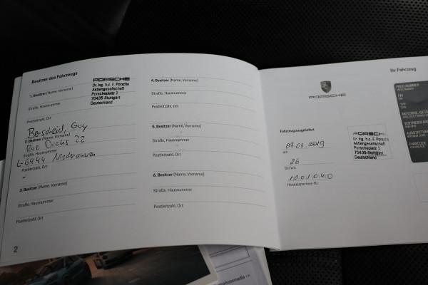 Porsche Macan 2.0 | ACC | Panoramadak | Inc BTW | 21'' | Sportchrono | Bose | Stoelventilatie | Elek. trekhaak | CarPlay | Luchtvering | Camera | Memory seats | Lederen bekleding | Alarm klasse 5 | Standkachel