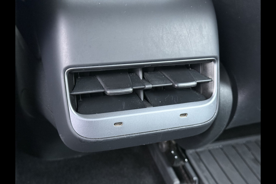 Tesla Model 3 SR Plus 325PK LFP Accu SOH 91% Lmv 18" AutoPilot Leder Pano-dak Adaptive-Cruise Camera's Elektr.-Stuur+Stoelen+Spiegels+Geheugen Navi LED ACC DAB Voorverwarmen interieur via App Keyless One-Pedal-Drive 1e Eigenaar Origineel Nederlandse Auto