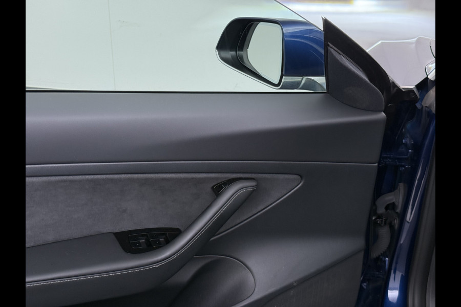 Tesla Model 3 SR Plus 325PK LFP Accu SOH 91% Lmv 18" AutoPilot Leder Pano-dak Adaptive-Cruise Camera's Elektr.-Stuur+Stoelen+Spiegels+Geheugen Navi LED ACC DAB Voorverwarmen interieur via App Keyless One-Pedal-Drive 1e Eigenaar Origineel Nederlandse Auto