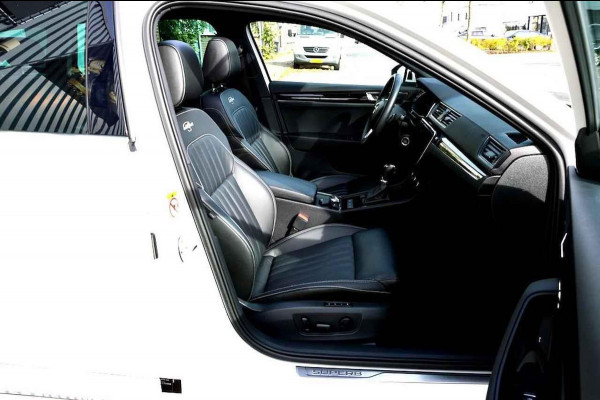 Škoda Superb Combi 1.4 TSI iV CAM/LMV19/NAVI/LEER/VIRTU/PANO