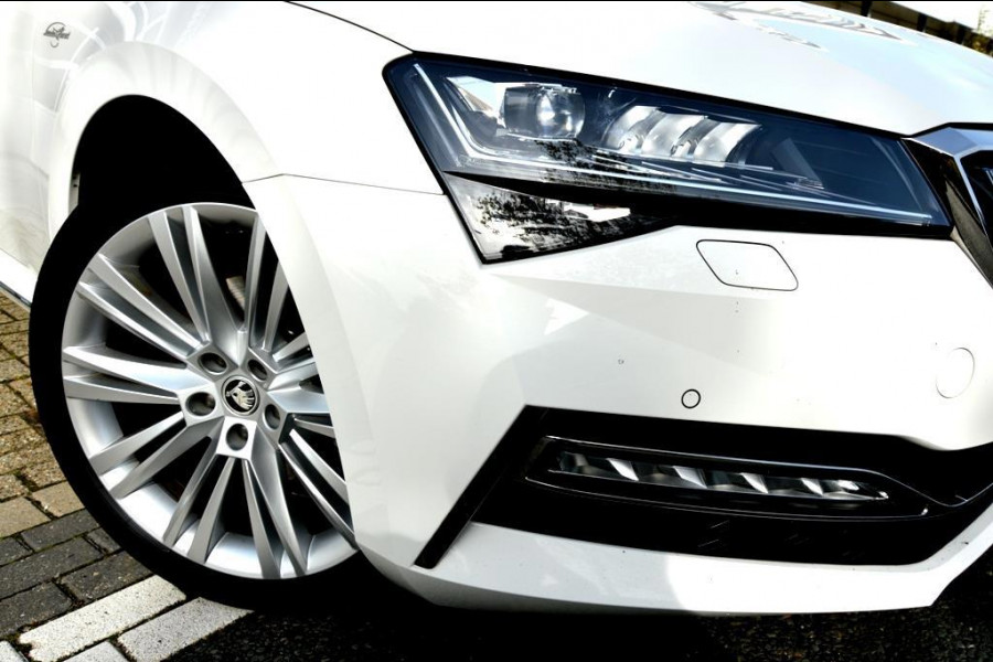 Škoda Superb Combi 1.4 TSI iV CAM/LMV19/NAVI/LEER/VIRTU/PANO