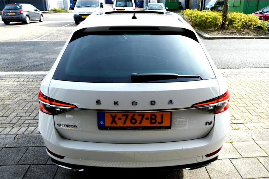 Škoda Superb Combi 1.4 TSI iV CAM/LMV19/NAVI/LEER/VIRTU/PANO