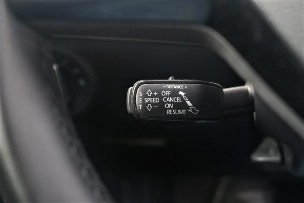 Škoda Superb Combi 1.4 TSI iV CAM/LMV19/NAVI/LEER/VIRTU/PANO