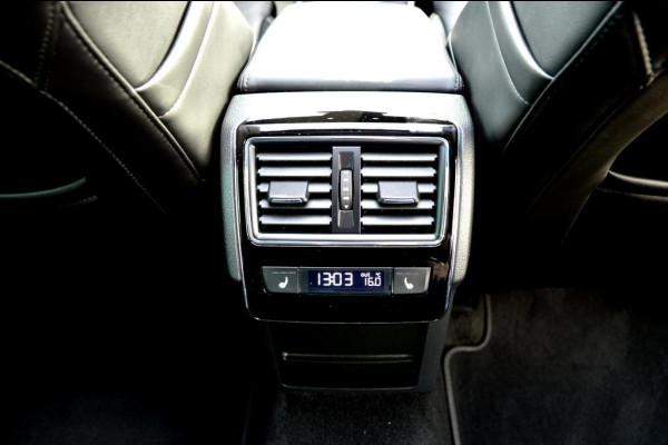 Škoda Superb Combi 1.4 TSI iV CAM/LMV19/NAVI/LEER/VIRTU/PANO