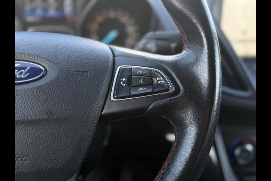 Ford Kuga 1.5 EcoBoost ST Line Navi|Camera|Trekhaak|Clima|Halfleder|PDC V+A|120pk|Elektrsiche Achterklep|APK tot 06-2026