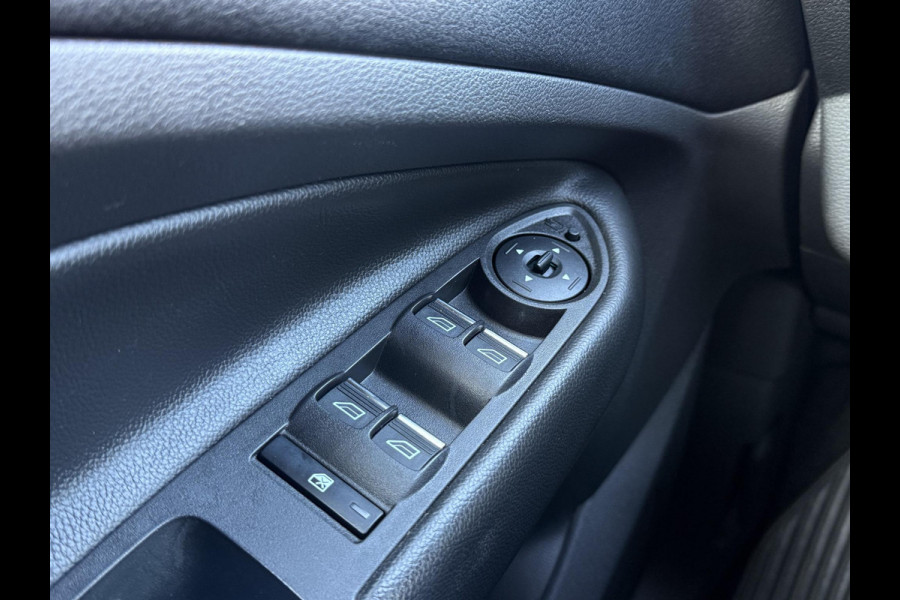 Ford Kuga 1.5 EcoBoost ST Line Navi|Camera|Trekhaak|Clima|Halfleder|PDC V+A|120pk|Elektrsiche Achterklep|APK tot 06-2026