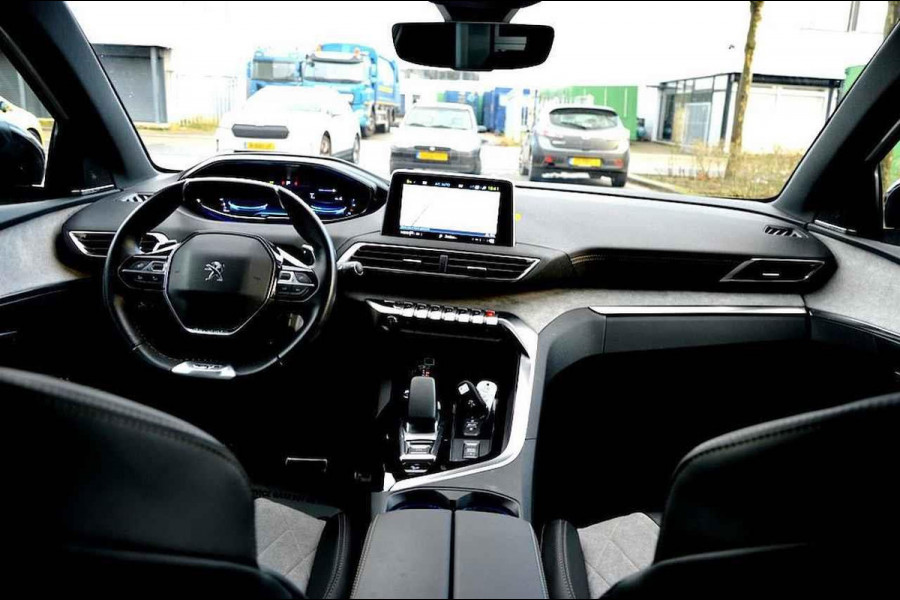 Peugeot 3008 1.6 HYbrid4 300 GT 300PK LMV-19/NAVI/LEER/360º