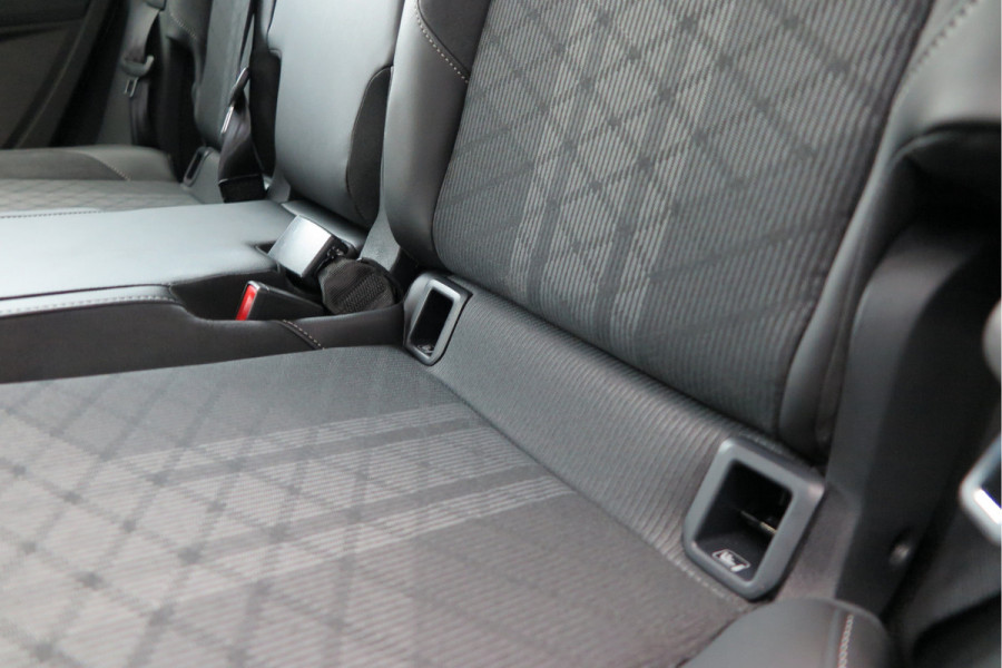 Volkswagen T-Cross 1.0 TSI 116pk DSG R-Line, Virtual cockpit, Camera , Stoelverwarming, Navigatie , Led, LMV etc. (fabrieksgarantie t/m 01-2027)