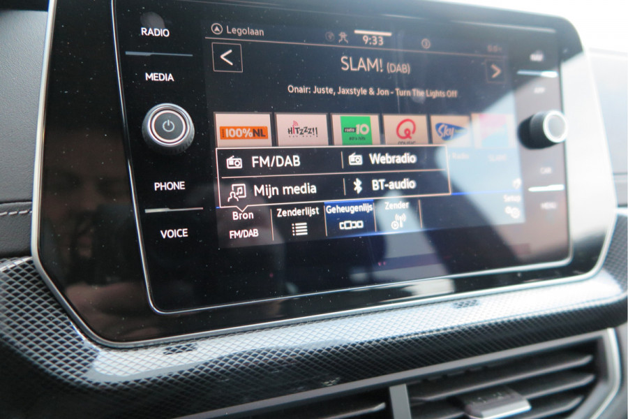 Volkswagen T-Cross 1.0 TSI 116pk DSG R-Line, Virtual cockpit, Camera , Stoelverwarming, Navigatie , Led, LMV etc. (fabrieksgarantie t/m 01-2027)