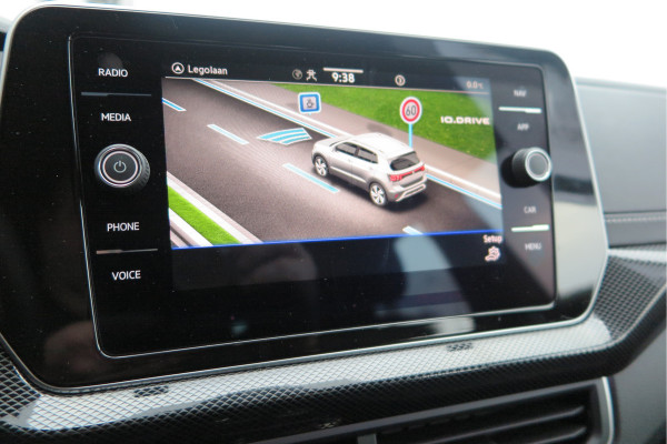 Volkswagen T-Cross 1.0 TSI 116pk DSG R-Line, Virtual cockpit, Camera , Stoelverwarming, Navigatie , Led, LMV etc. (fabrieksgarantie t/m 01-2027)