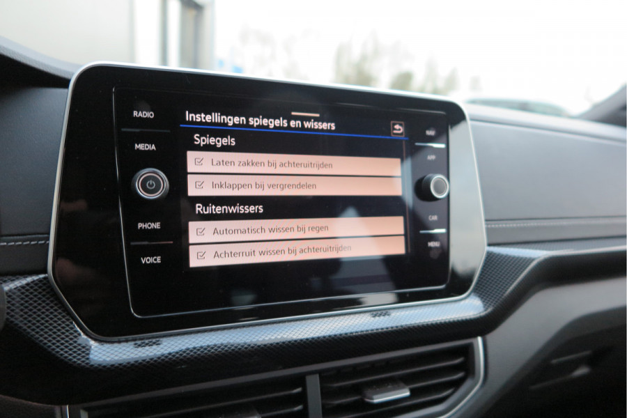 Volkswagen T-Cross 1.0 TSI 116pk DSG R-Line, Virtual cockpit, Camera , Stoelverwarming, Navigatie , Led, LMV etc. (fabrieksgarantie t/m 01-2027)