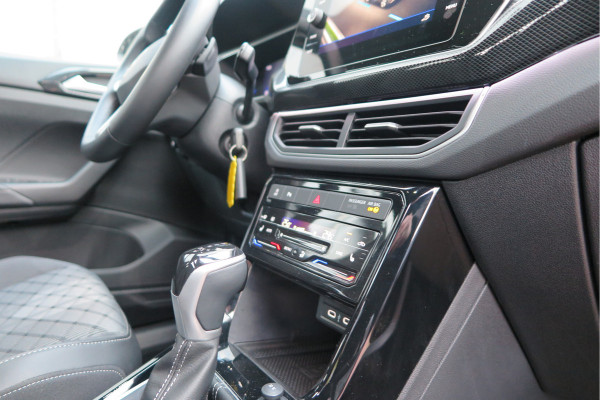 Volkswagen T-Cross 1.0 TSI 116pk DSG R-Line, Virtual cockpit, Camera , Stoelverwarming, Navigatie , Led, LMV etc. (fabrieksgarantie t/m 01-2027)