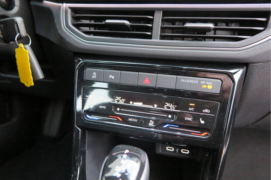 Volkswagen T-Cross 1.0 TSI 116pk DSG R-Line, Virtual cockpit, Camera , Stoelverwarming, Navigatie , Led, LMV etc. (fabrieksgarantie t/m 01-2027)