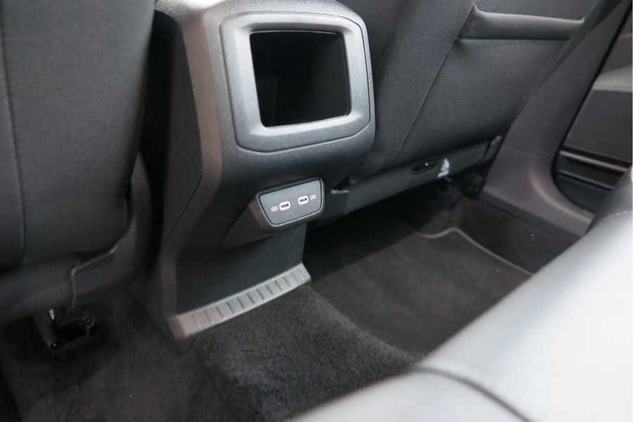 Volkswagen T-Cross 1.0 TSI 116pk DSG R-Line, Virtual cockpit, Camera , Stoelverwarming, Navigatie , Led, LMV etc. (fabrieksgarantie t/m 01-2027)