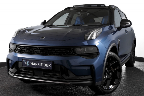 Lynk & Co 01 1.5 PHEV 261PK MY23 | Blackpakket | Donkere hemel | 360 Camera | 7.4 kWh boordlader | S/K-panodak | Adapt. Cruise | Memory | Elek. klep | LM 20" | 2285