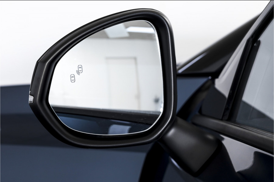 Lynk & Co 01 1.5 PHEV 261PK MY23 | Blackpakket | Donkere hemel | 360 Camera | 7.4 kWh boordlader | S/K-panodak | Adapt. Cruise | Memory | Elek. klep | LM 20" | 2285