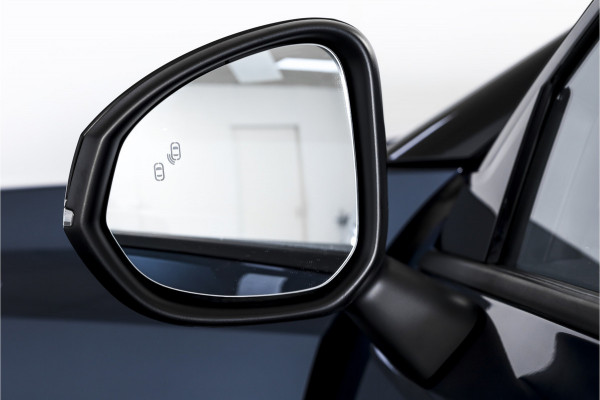 Lynk & Co 01 1.5 PHEV 261PK MY23 | Blackpakket | Donkere hemel | 360 Camera | 7.4 kWh boordlader | S/K-panodak | Adapt. Cruise | Memory | Elek. klep | LM 20" | 2285