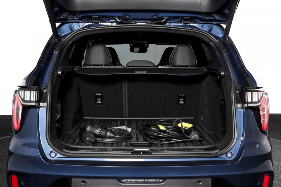 Lynk & Co 01 1.5 PHEV 261PK MY23 | Blackpakket | Donkere hemel | 360 Camera | 7.4 kWh boordlader | S/K-panodak | Adapt. Cruise | Memory | Elek. klep | LM 20" | 2285