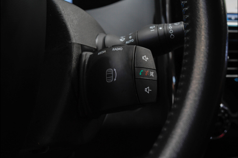 Renault ZOE R90 Navi Keyless Entry & Go Climate PDC Carplay Cruise LED verlichting Privacy glass LM velgen