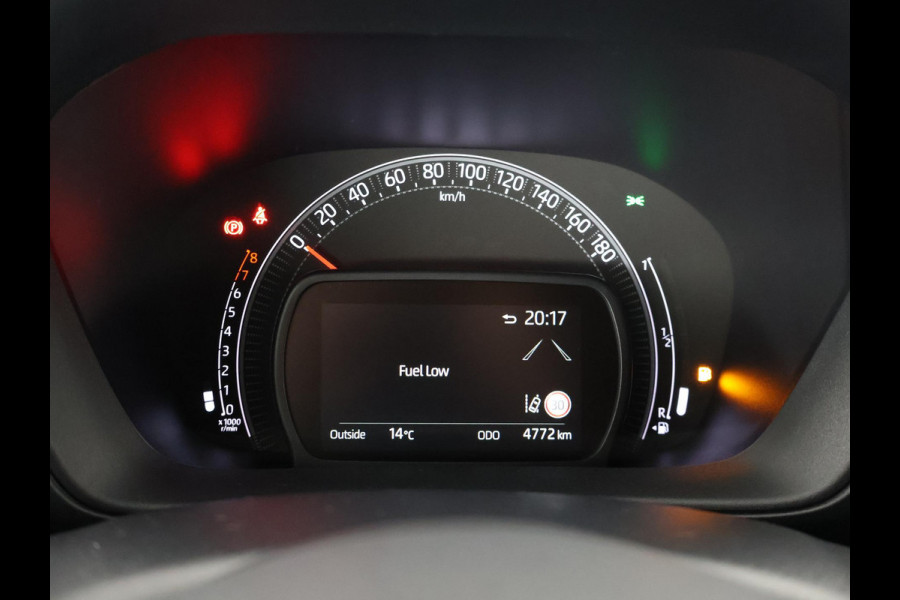 Toyota Aygo X 1.0 VVT-i MT Pulse Bi-Tone | Apple Carplay & AndroidAUTO | Stoelverwarming | Camera |