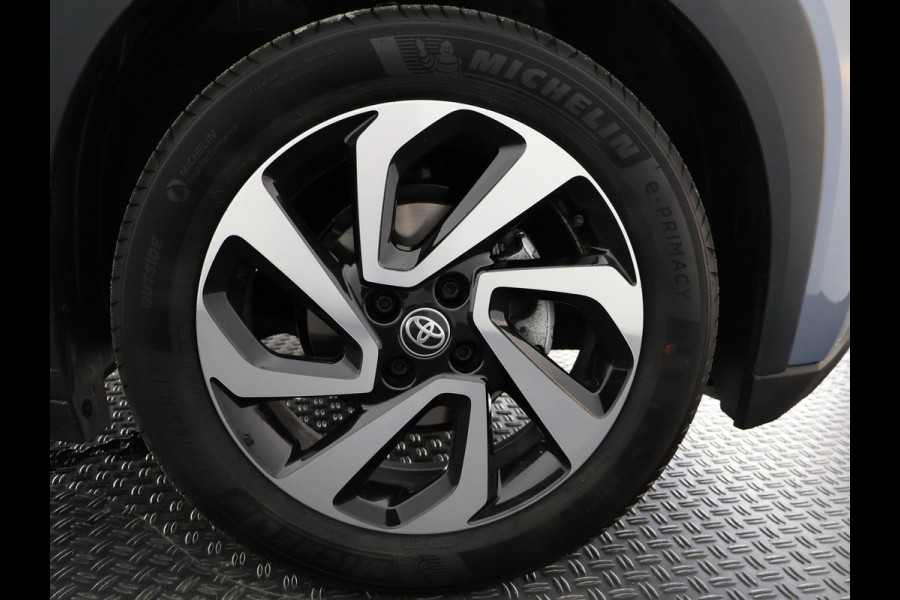 Toyota Aygo X 1.0 VVT-i MT Pulse Bi-Tone | Apple Carplay & AndroidAUTO | Stoelverwarming | Camera |