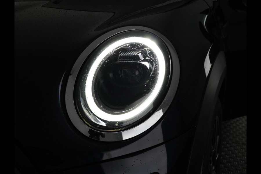 MINI Mini 1.5 Cooper Sports Classic Automaat | Apple Carplay & AndroidAUTO | Parkeersensoren | 1e eigenaar |