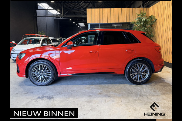 Audi Q3 45 TFSI e S edition. Pano. 2X S-Line. Apple-carplay. Blackline. 19 inch.