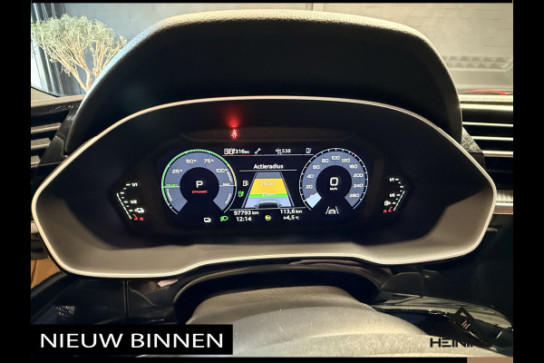 Audi Q3 45 TFSI e S edition. Pano. 2X S-Line. Apple-carplay. Blackline. 19 inch.